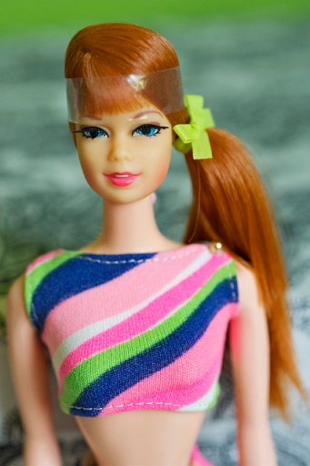 Super Kit com Sapatos E Roupas Para Boneca Barbie E Namorado Ken na  Americanas Empresas