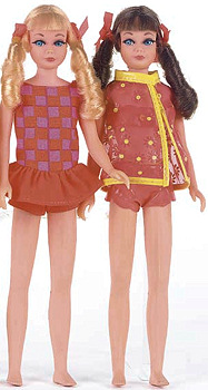 Versões de 1969 e 1970 da esquerda para direita; Foto: http://blog.fashion-doll-guide.com/